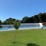 Urbanizacion Con Piscina Arnelas דירה *