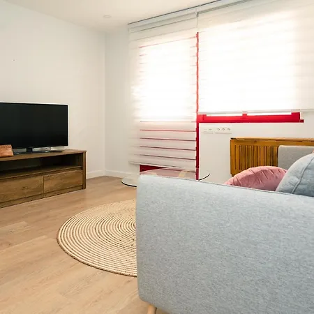 Urbanizacion Con Piscina Arnelas 公寓 *