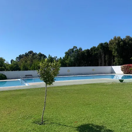 Urbanizacion Con Piscina Arnelas דירה *