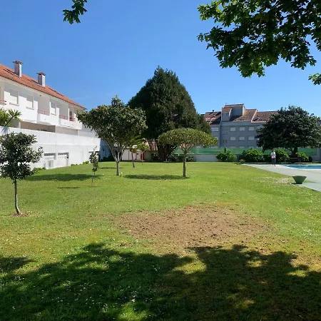 Urbanizacion Con Piscina Arnelas 桑亨霍