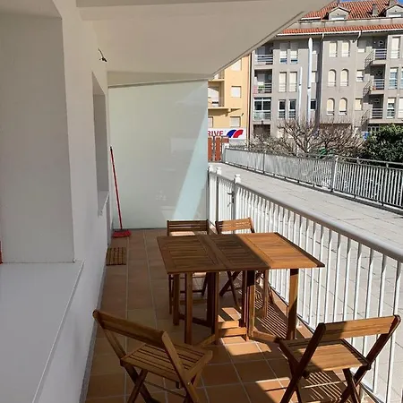 Urbanizacion Con Piscina Arnelas * 桑亨霍