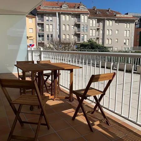 Urbanizacion Con Piscina Arnelas 桑亨霍