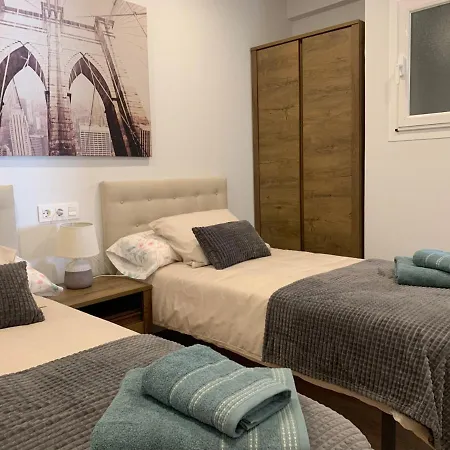 Urbanizacion Con Piscina Arnelas סנשנשו