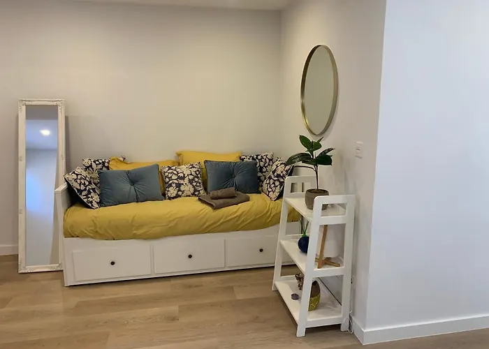 Urbanizacion Con Piscina Arnelas Lejlighed